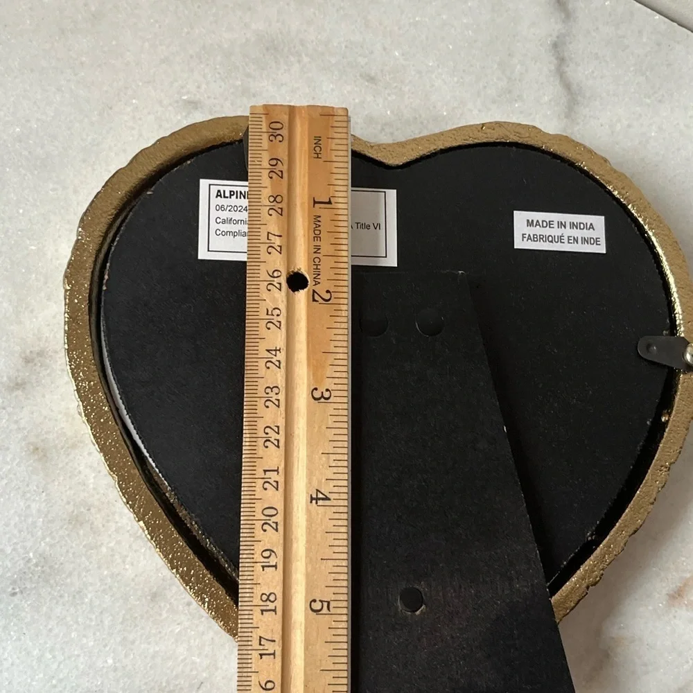 GOLD HEART SHAPED PHOTO FRAME 5x5” FREE STANDING (NEW) metal texture frame